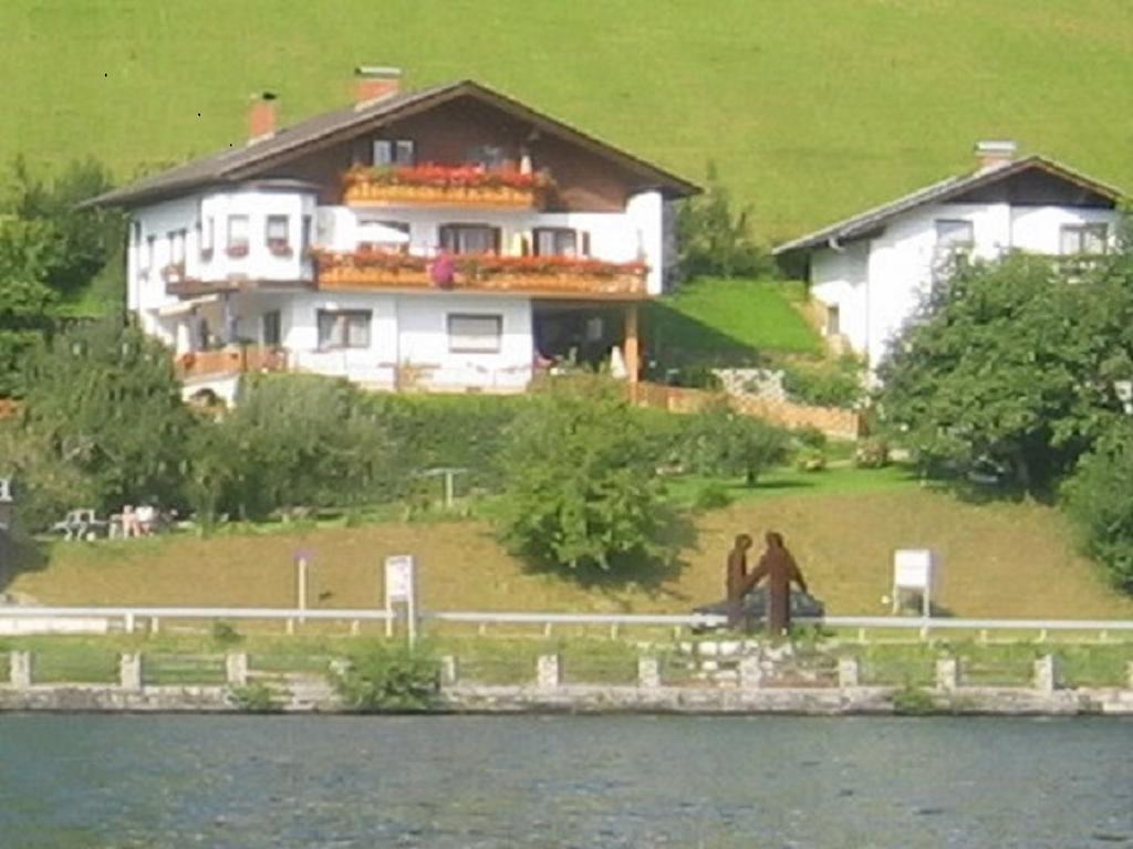 Haus Freitag Apartamento Millstatt Habitación foto