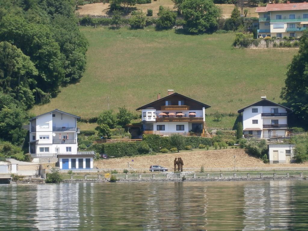 Haus Freitag Apartamento Millstatt Exterior foto